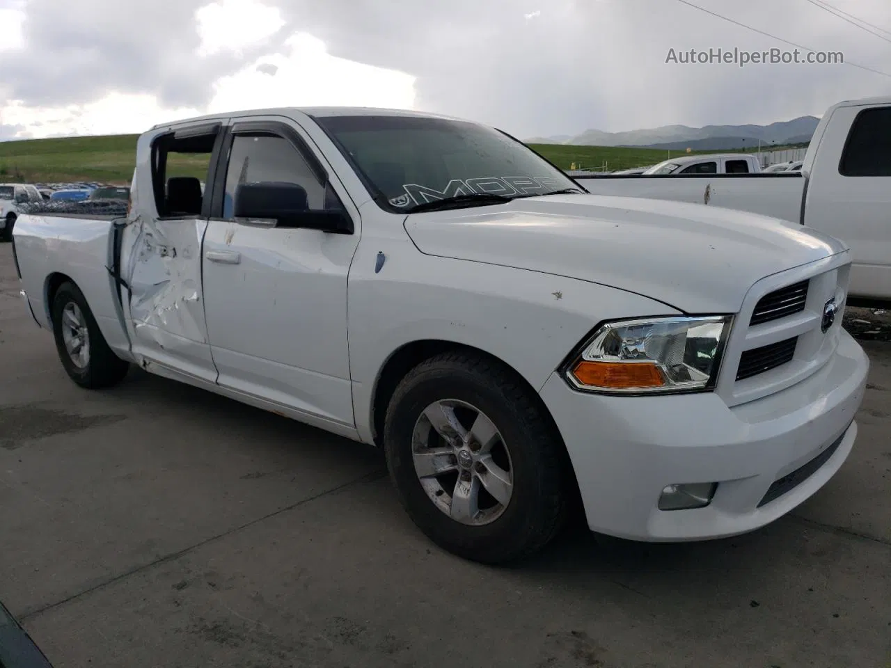 2010 Dodge Ram 1500  White vin: 1D7RV1CT4AS253922