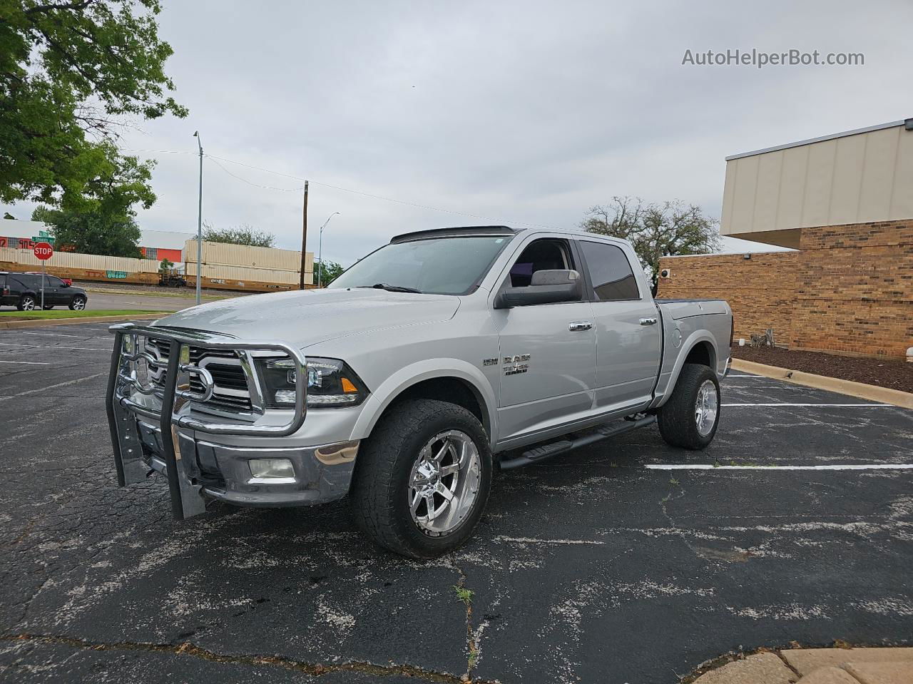 2010 Dodge Ram 1500  Silver vin: 1D7RV1CT5AS200128