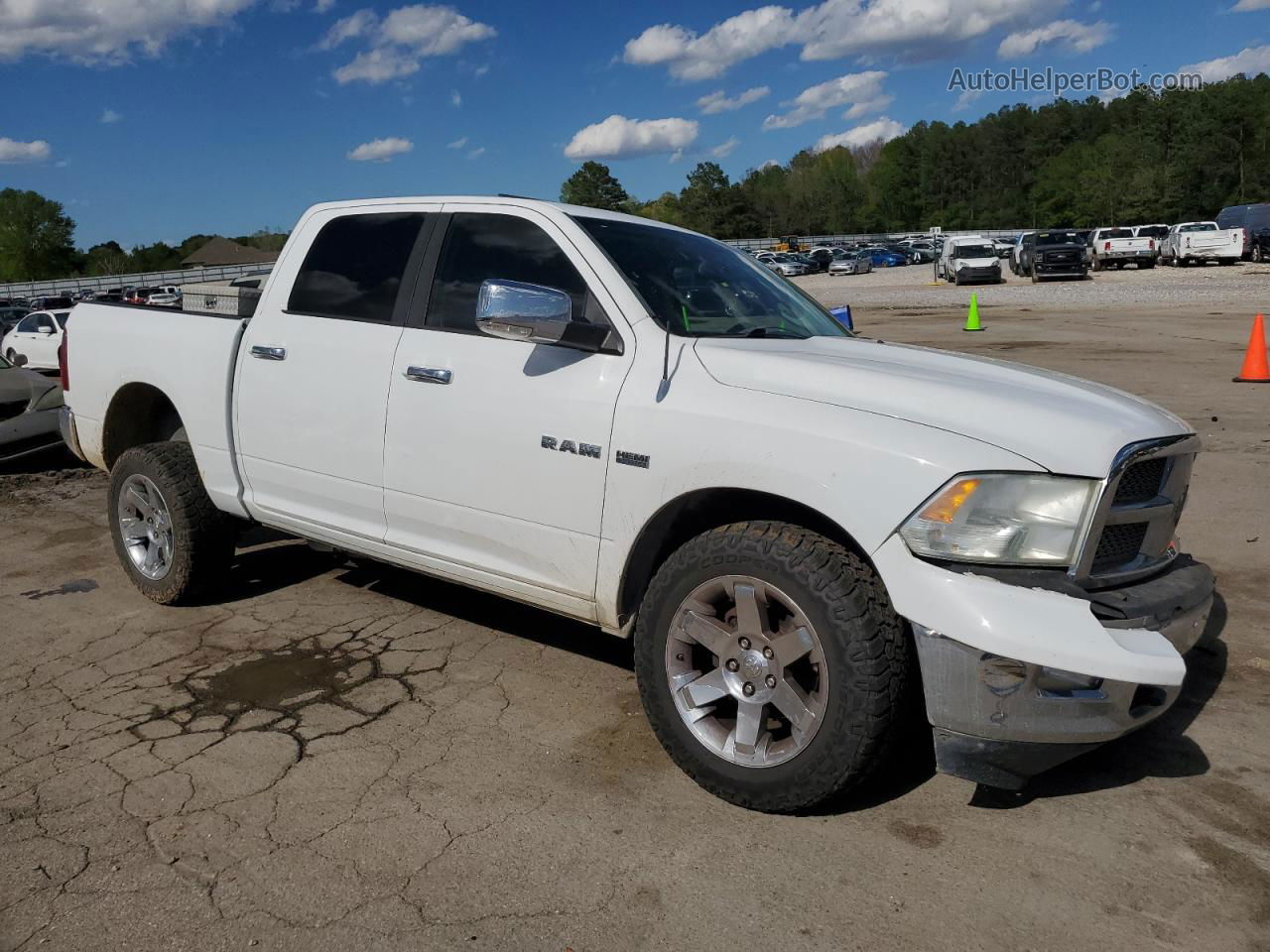 2010 Dodge Ram 1500  White vin: 1D7RV1CT5AS212666