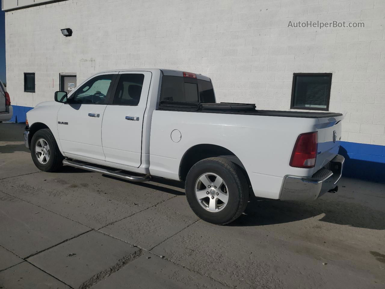 2010 Dodge Ram 1500  White vin: 1D7RV1GP4AS136287