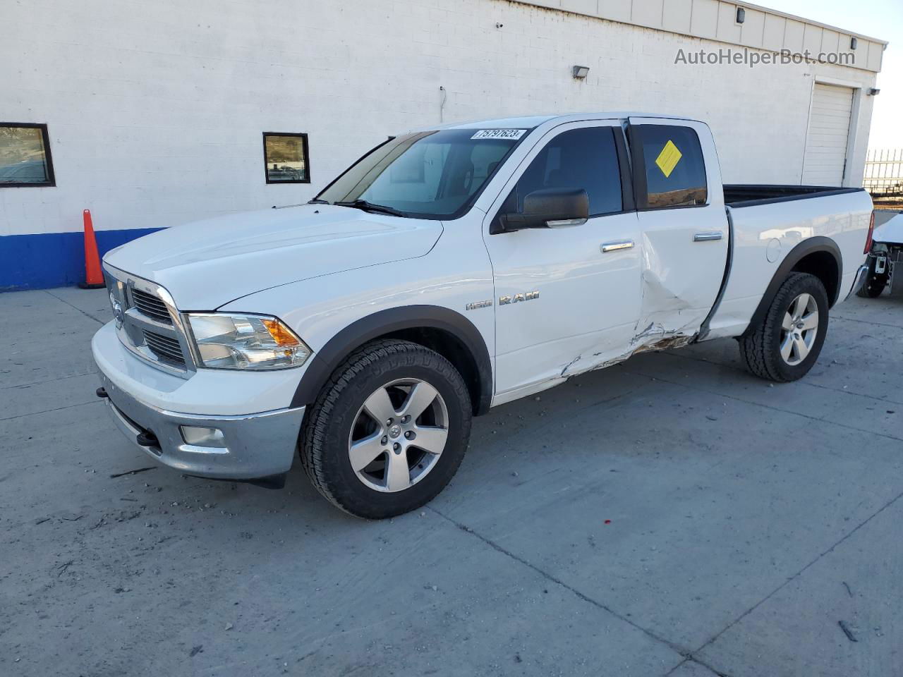 2010 Dodge Ram 1500  White vin: 1D7RV1GT1AS137751