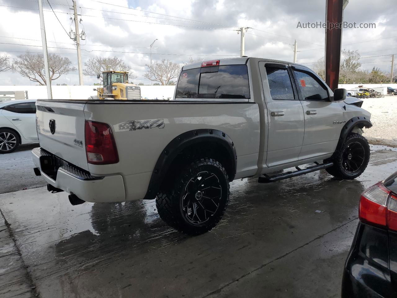 2010 Dodge Ram 1500  White vin: 1D7RV1GT7AS205325