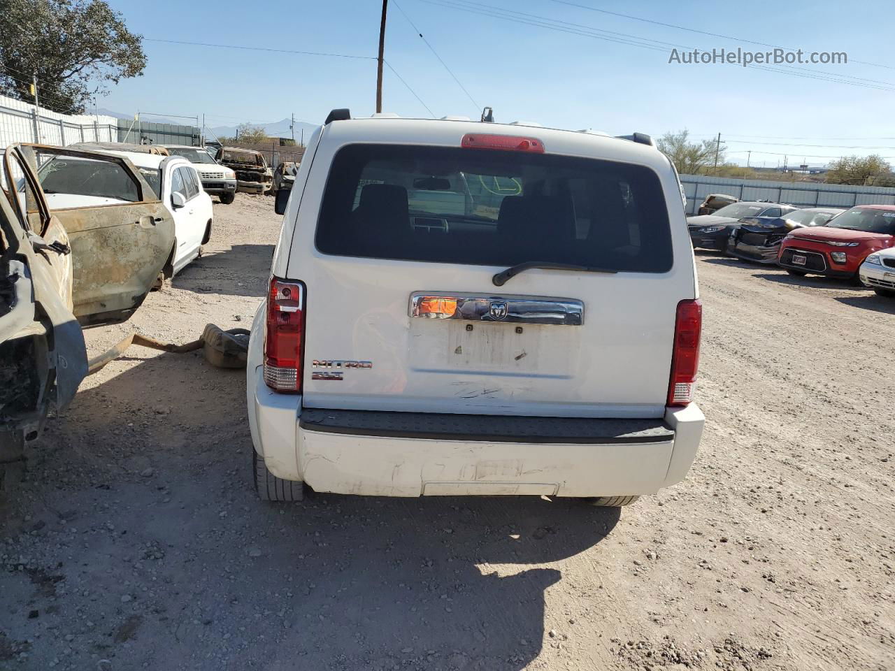 2008 Dodge Nitro Slt White vin: 1D8GT58K18W130582