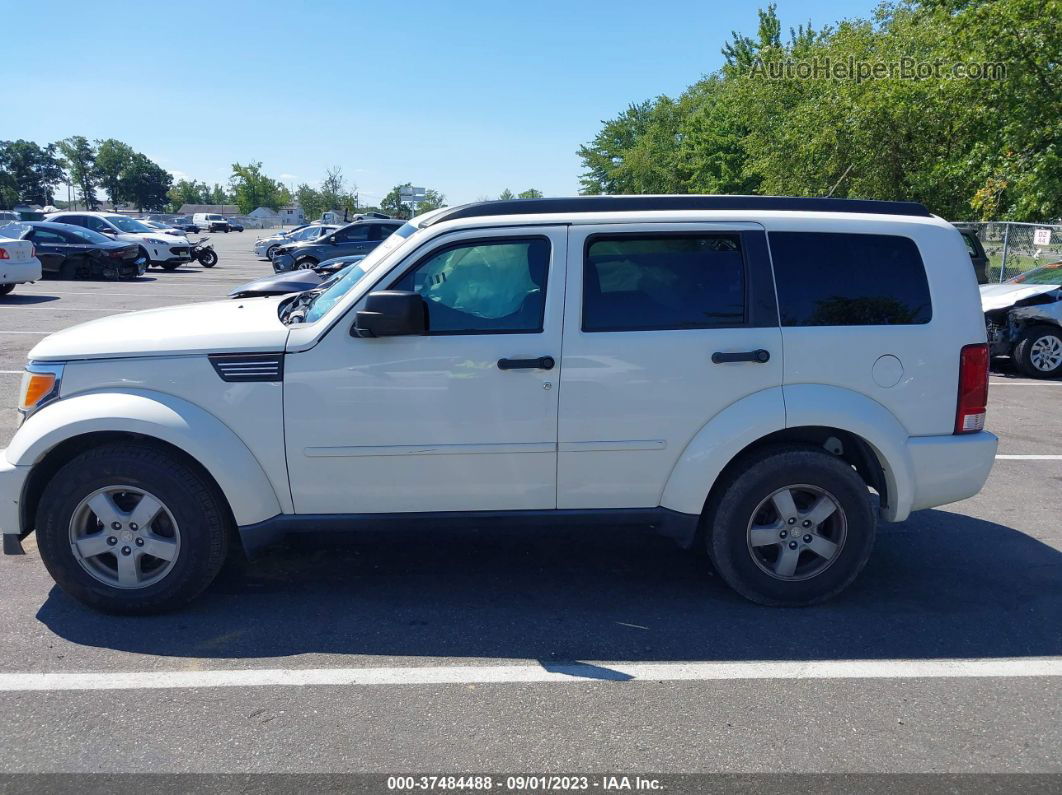 2008 Dodge Nitro Sxt Белый vin: 1D8GU28K68W202579