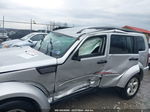 2008 Dodge Nitro Slt Silver vin: 1D8GU58K08W101782