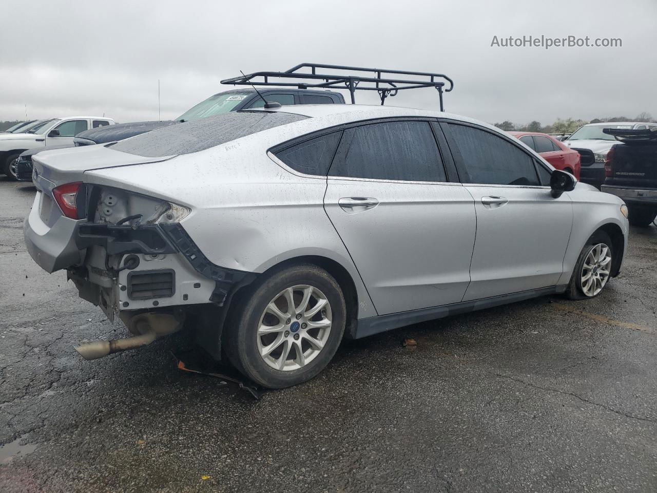 2015 Ford Fusion S Серебряный vin: 1FA6P0G73F5100927