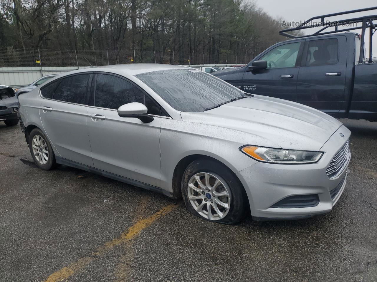 2015 Ford Fusion S Серебряный vin: 1FA6P0G73F5100927