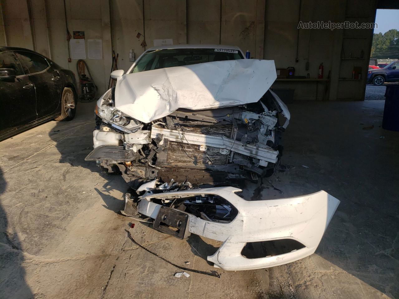 2015 Ford Fusion S White vin: 1FA6P0G7XF5126599