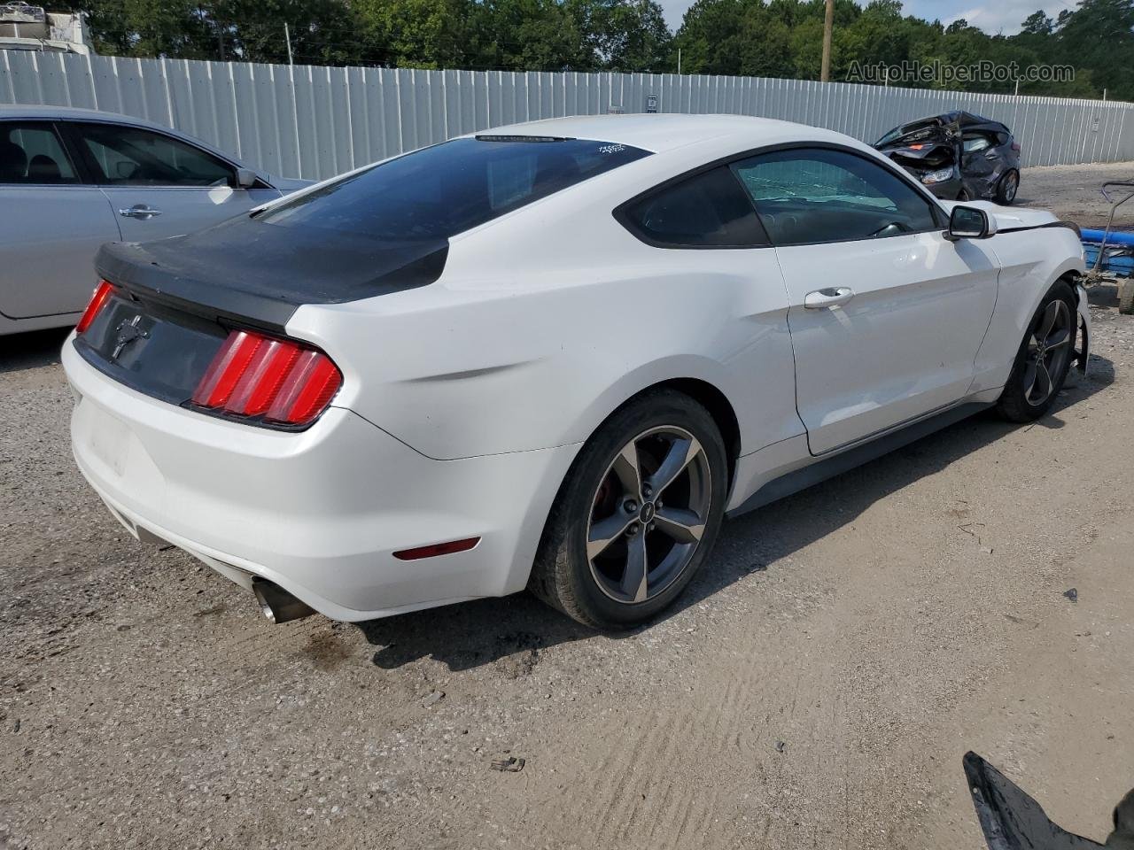 2015 Ford Mustang  White vin: 1FA6P8AM0F5330681