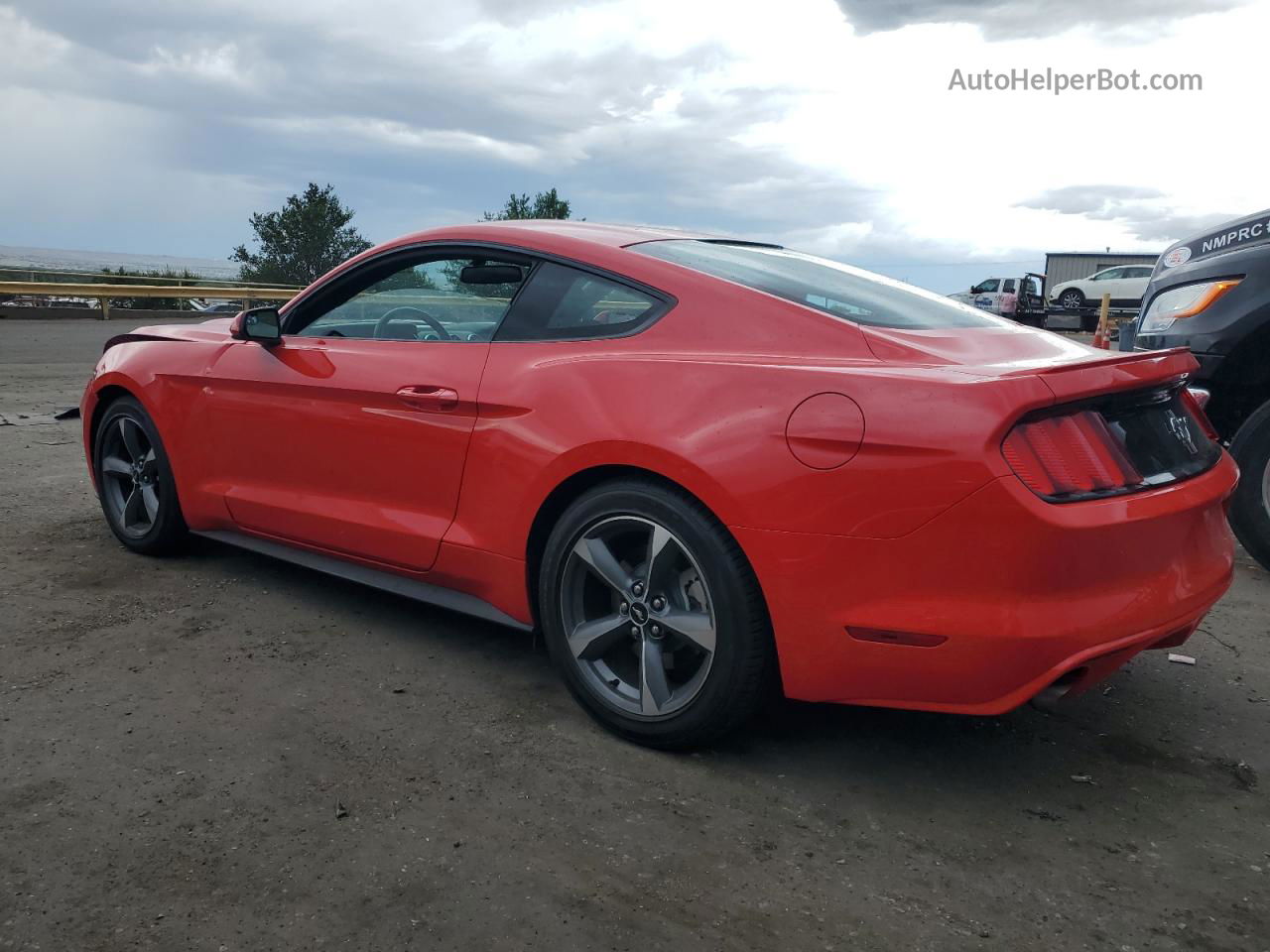 2015 Ford Mustang  Красный vin: 1FA6P8AM2F5305944