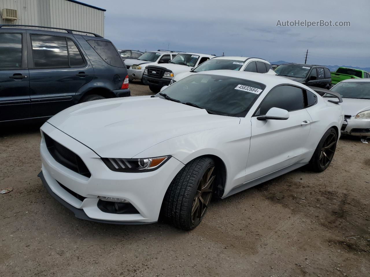 2015 Ford Mustang White vin: 1FA6P8AM2F5339706