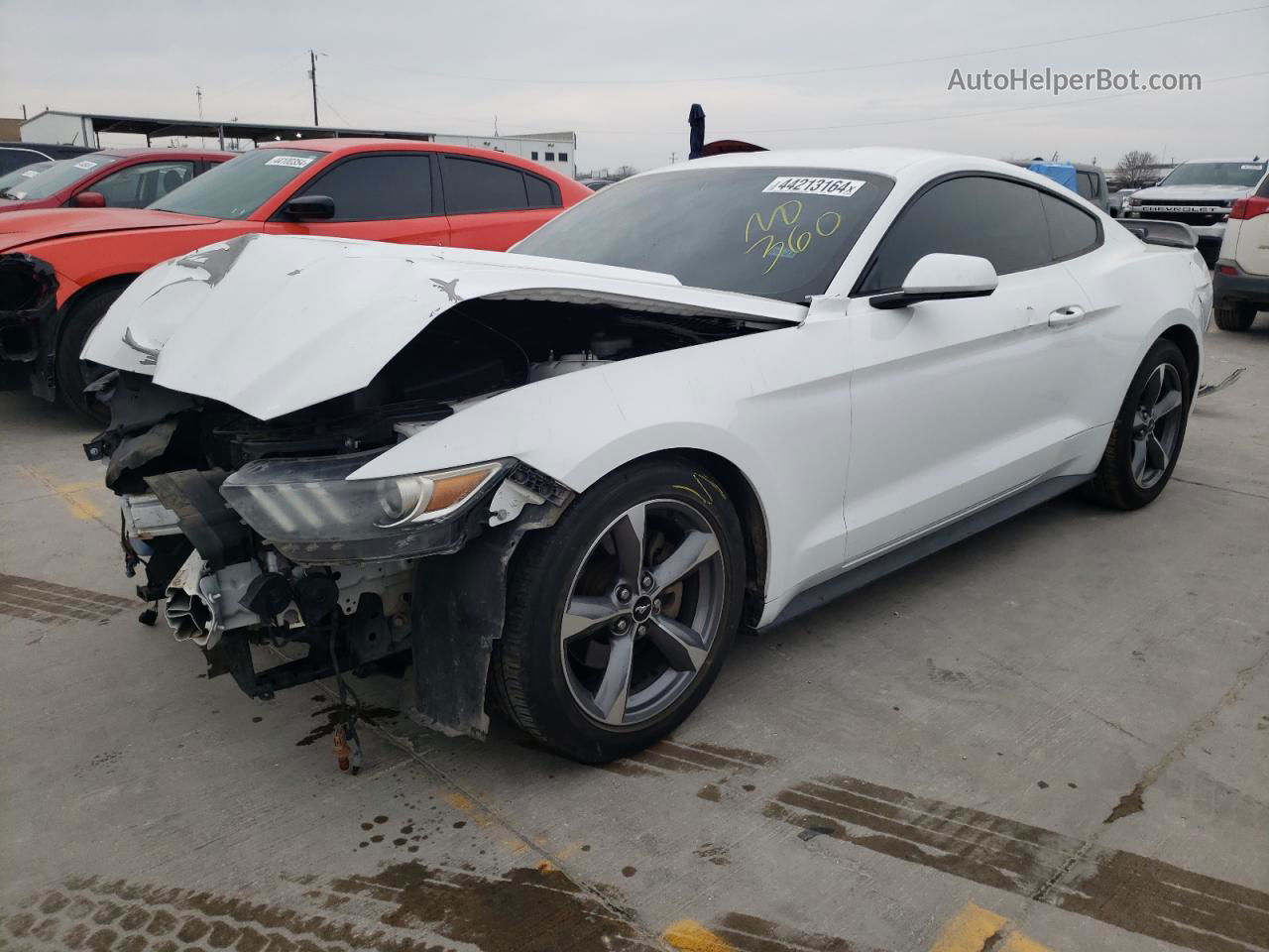 2015 Ford Mustang  White vin: 1FA6P8AM5F5335018