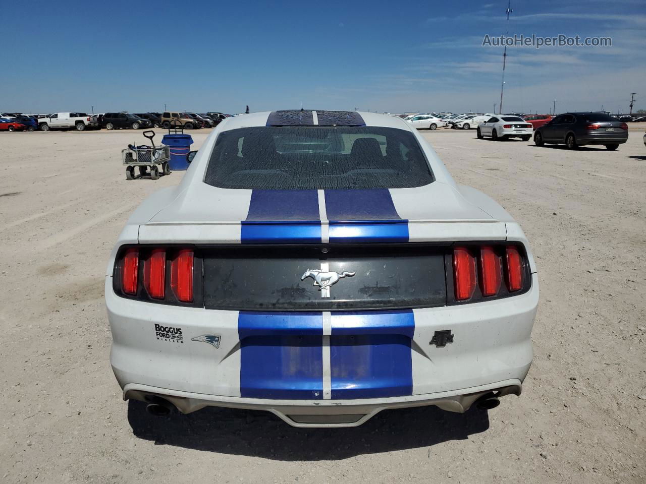 2015 Ford Mustang White vin: 1FA6P8AM6F5314081