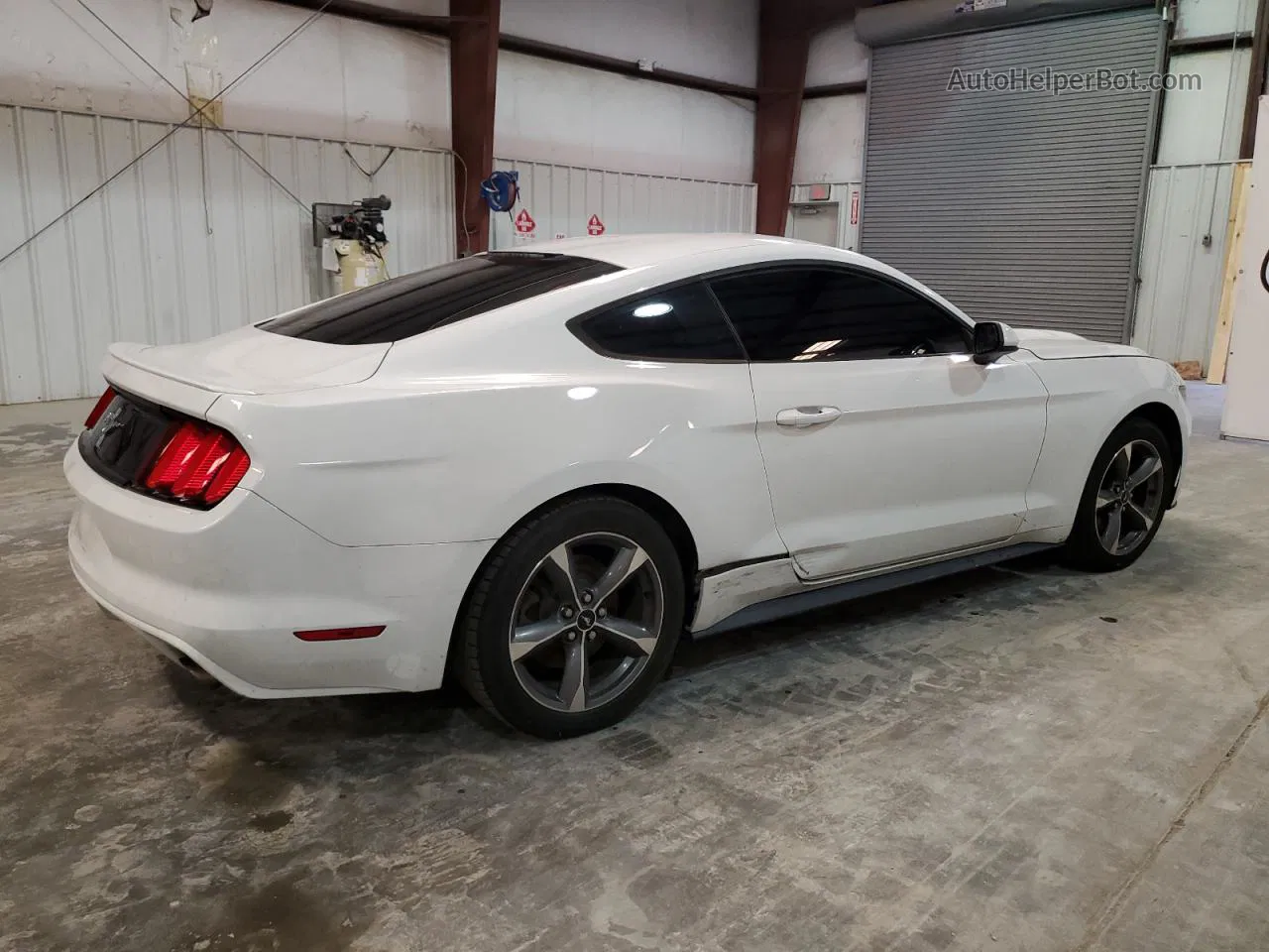 2016 Ford Mustang  White vin: 1FA6P8AM6G5259827