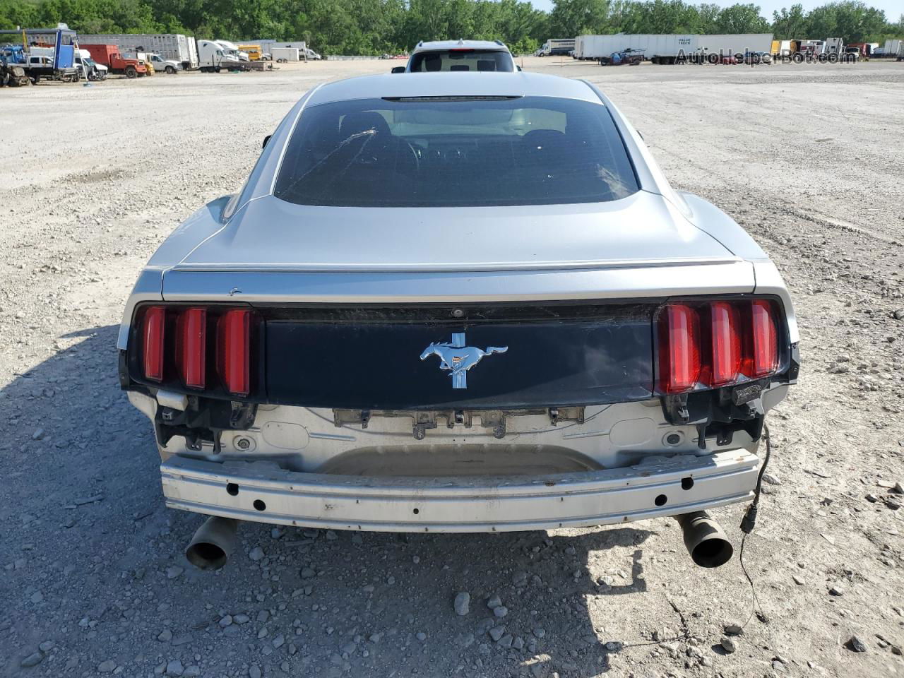 2015 Ford Mustang  Серебряный vin: 1FA6P8AM7F5363922