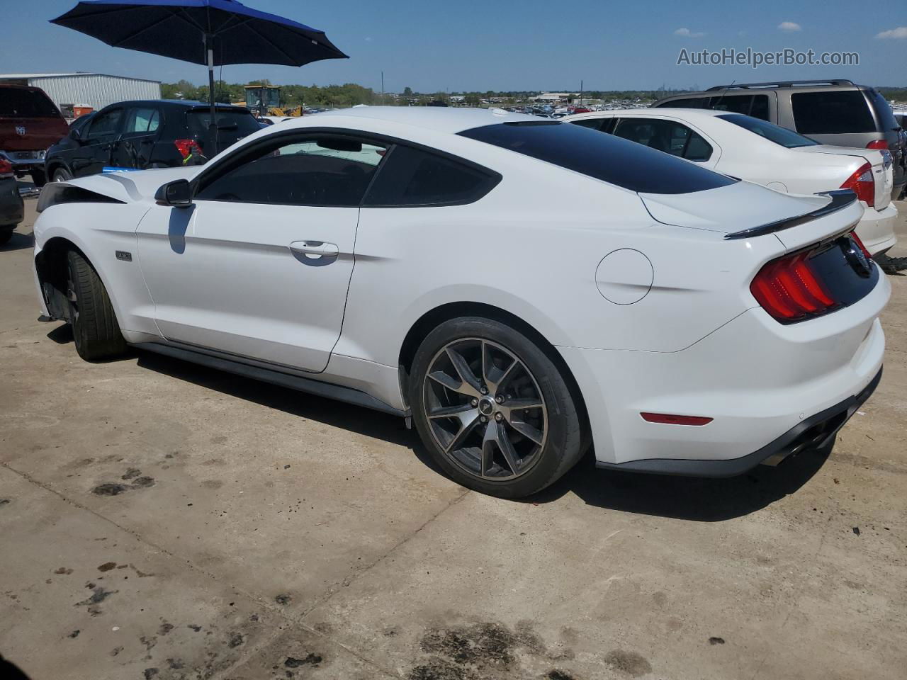 2020 Ford Mustang  Белый vin: 1FA6P8TD1L5126965