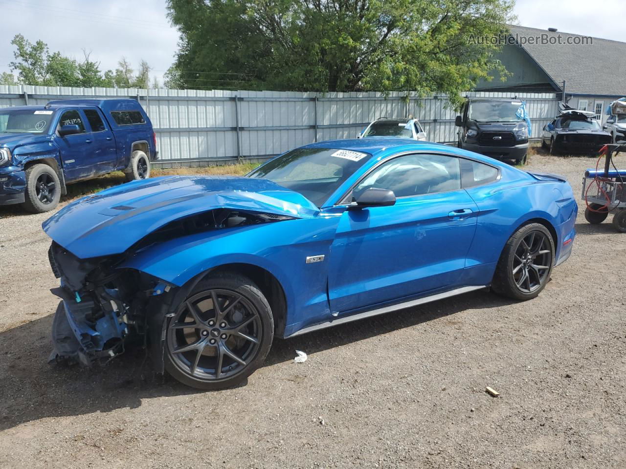 2020 Ford Mustang  Синий vin: 1FA6P8TD5L5126841