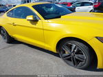 2015 Ford Mustang Ecoboost Желтый vin: 1FA6P8TH0F5311418