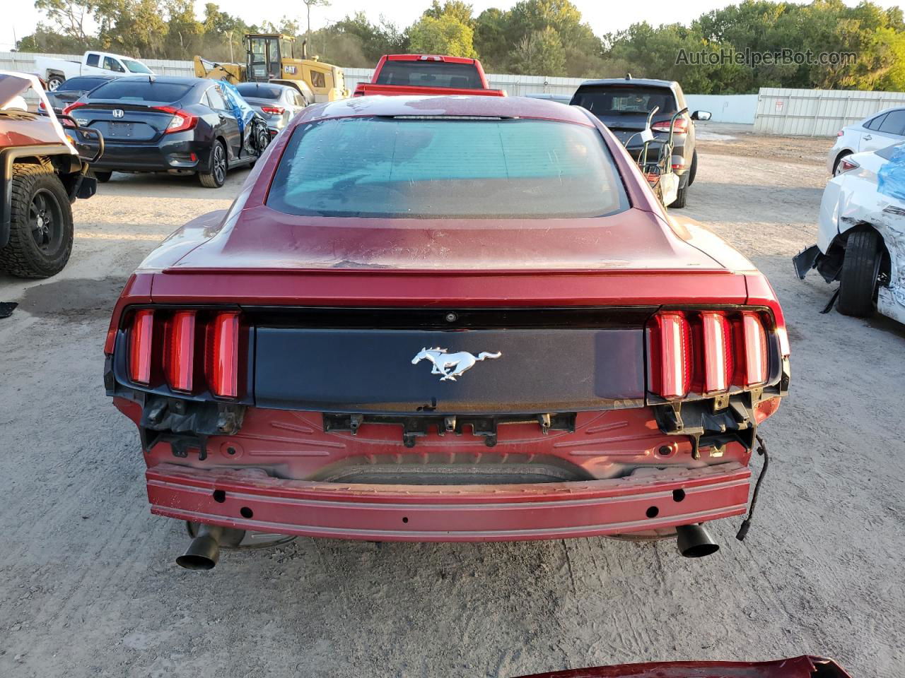 2016 Ford Mustang  Red vin: 1FA6P8TH0G5201423