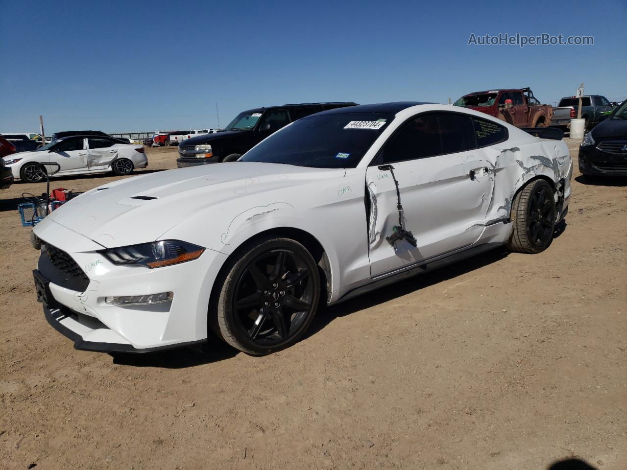 2019 Ford Mustang  White vin: 1FA6P8TH0K5143144