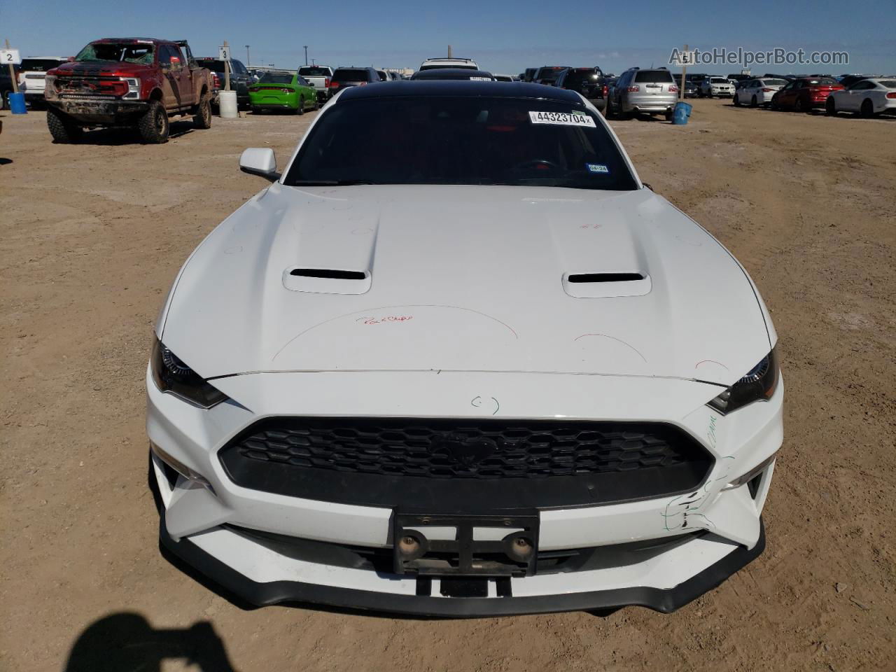 2019 Ford Mustang  White vin: 1FA6P8TH0K5143144