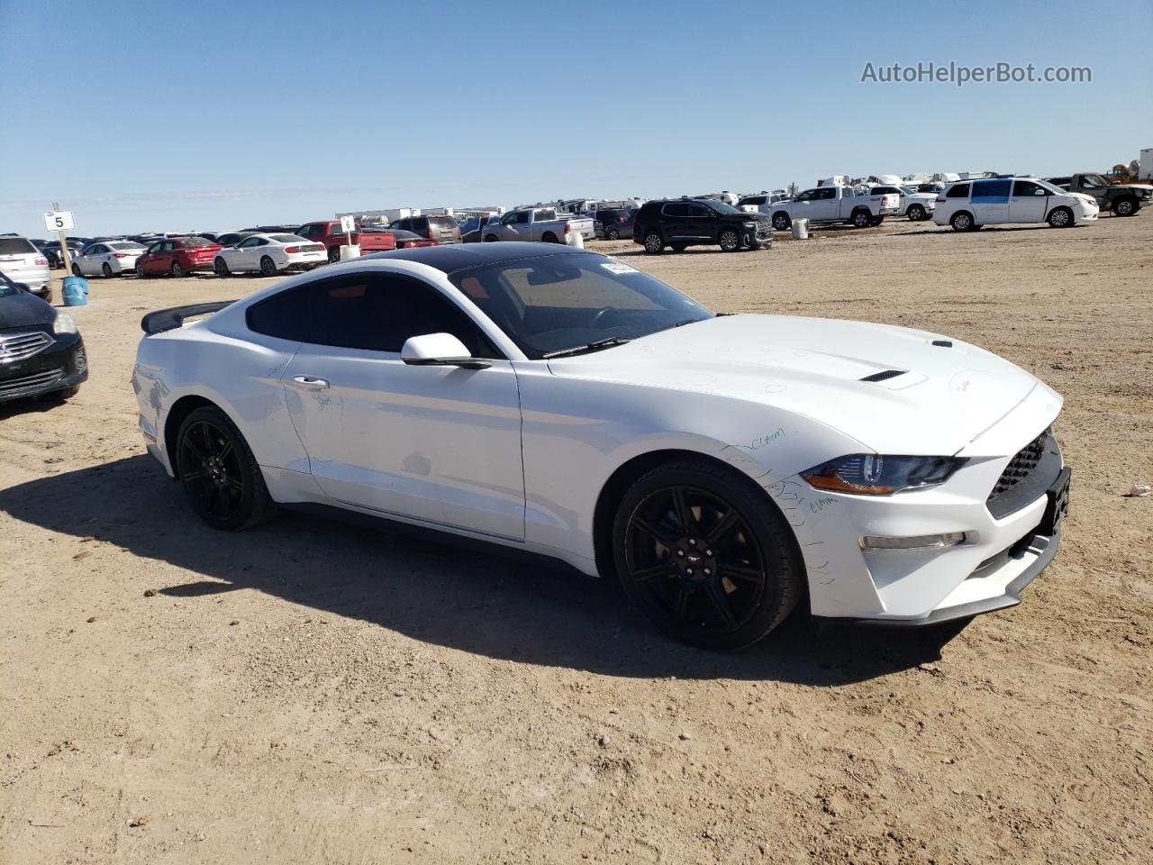 2019 Ford Mustang  White vin: 1FA6P8TH0K5143144