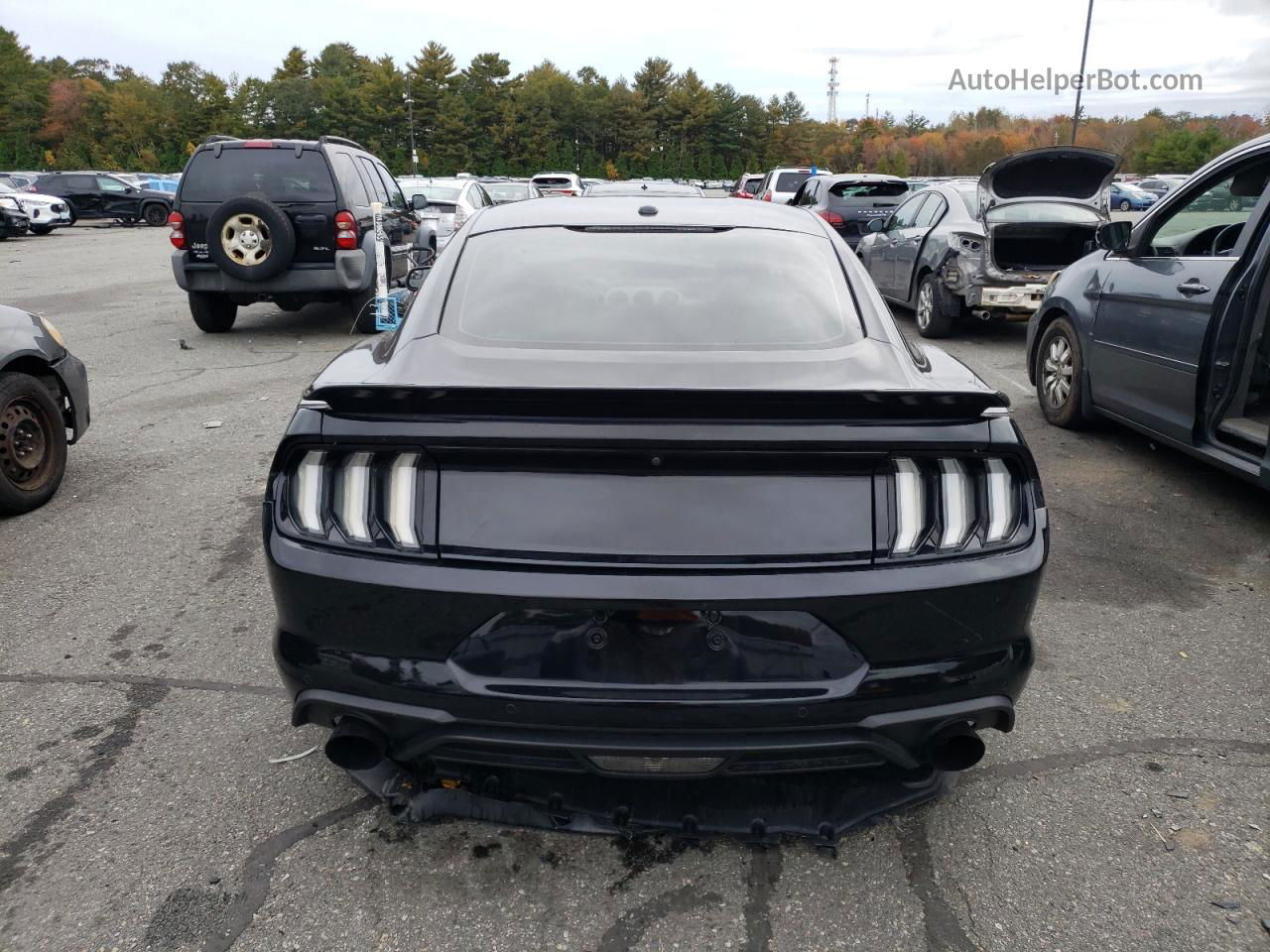 2020 Ford Mustang  Black vin: 1FA6P8TH0L5111652