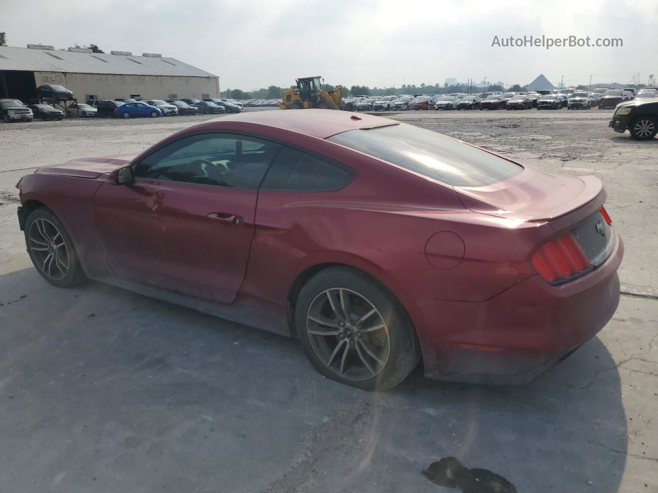 2015 Ford Mustang  Burgundy vin: 1FA6P8TH1F5325828