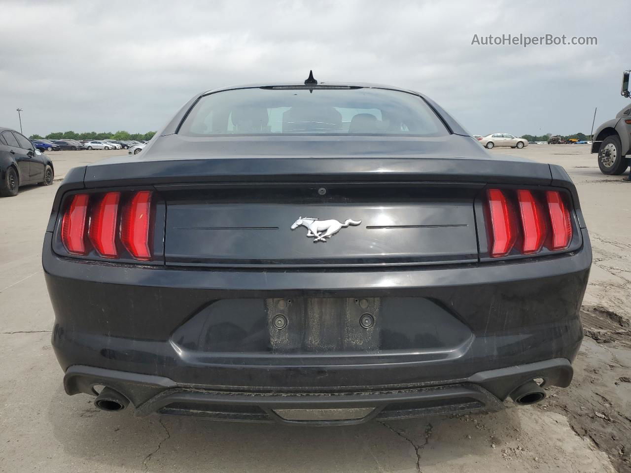 2020 Ford Mustang  Black vin: 1FA6P8TH1L5185372