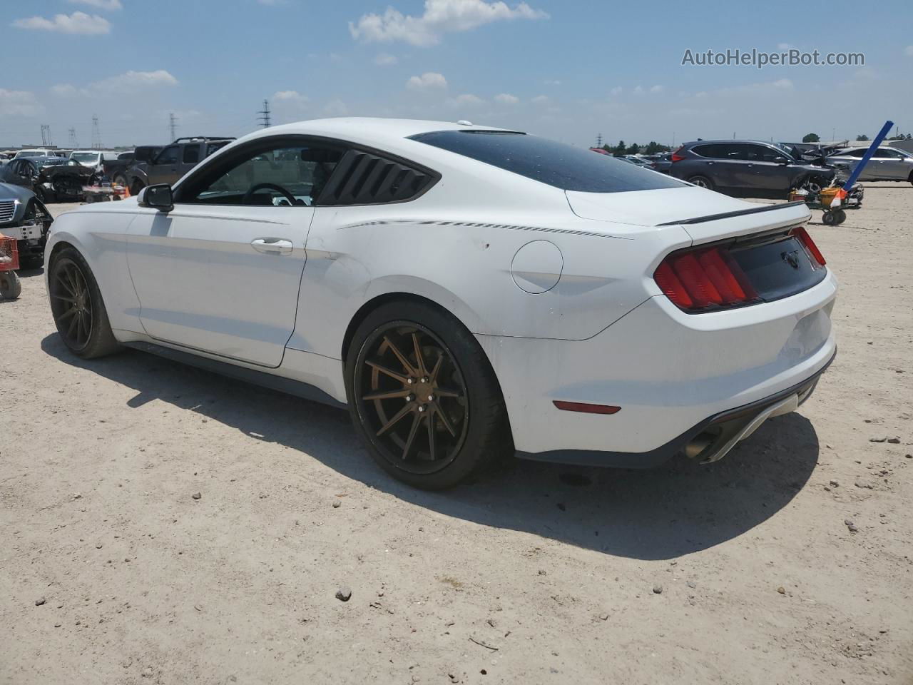 2015 Ford Mustang  White vin: 1FA6P8TH2F5396777