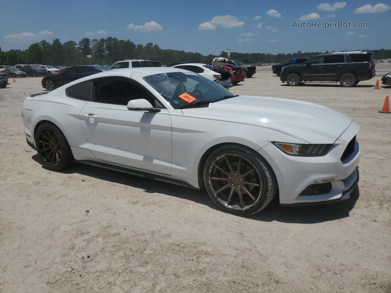 2015 Ford Mustang  White vin: 1FA6P8TH2F5396777