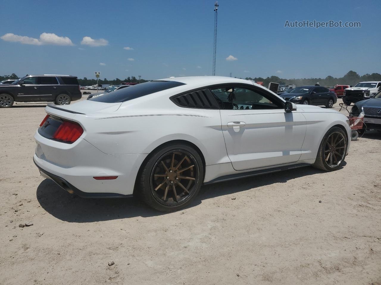 2015 Ford Mustang  White vin: 1FA6P8TH2F5396777