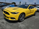 2015 Ford Mustang  Желтый vin: 1FA6P8TH2F5400049