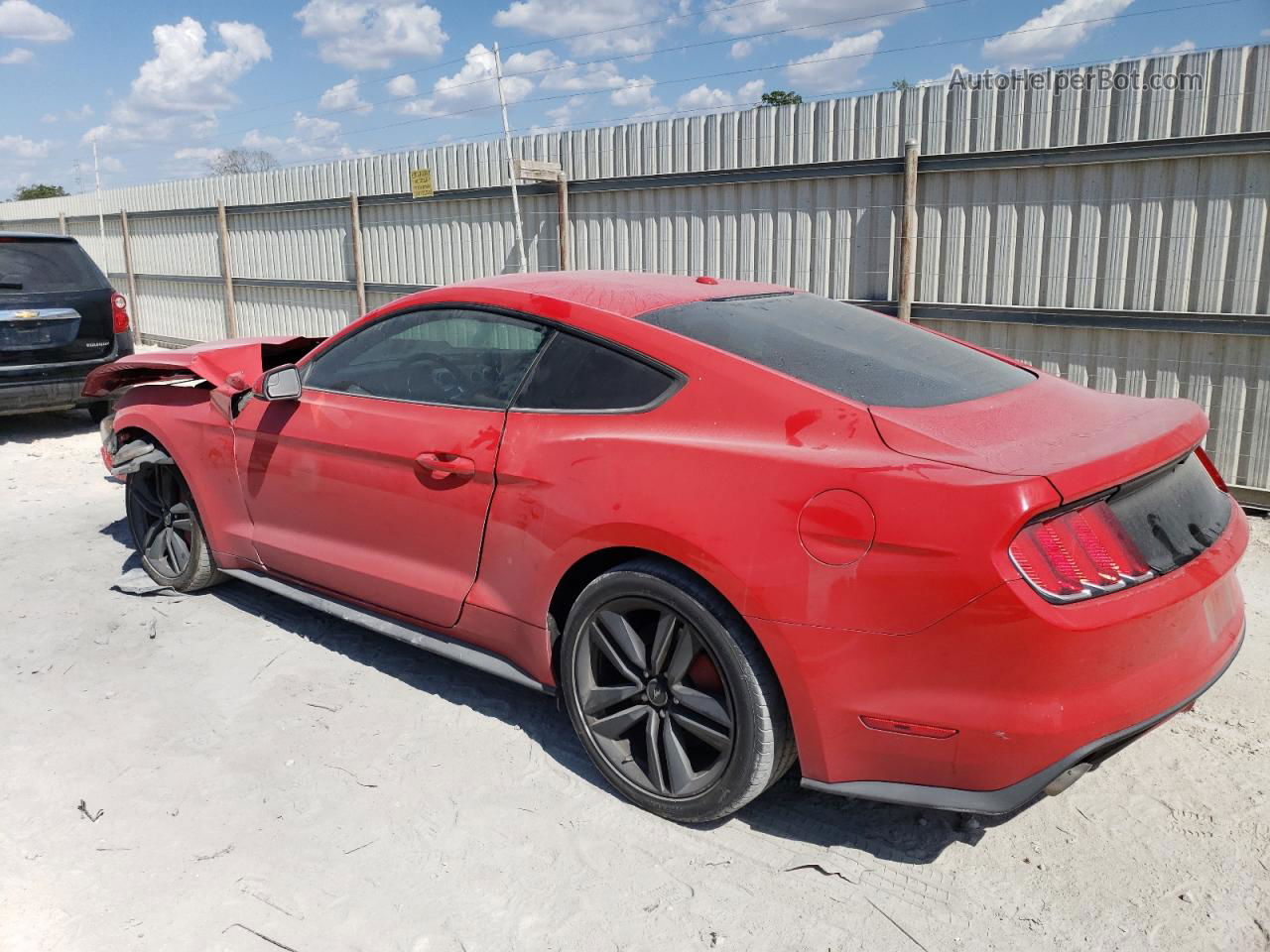 2015 Ford Mustang  Red vin: 1FA6P8TH3F5306939