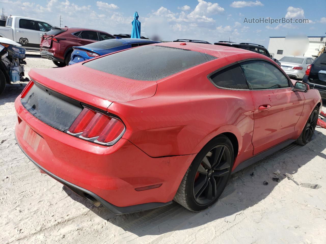 2015 Ford Mustang  Red vin: 1FA6P8TH3F5306939