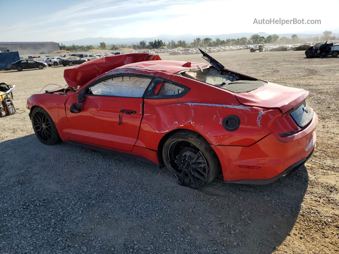 2020 Ford Mustang  Red vin: 1FA6P8TH5L5141956