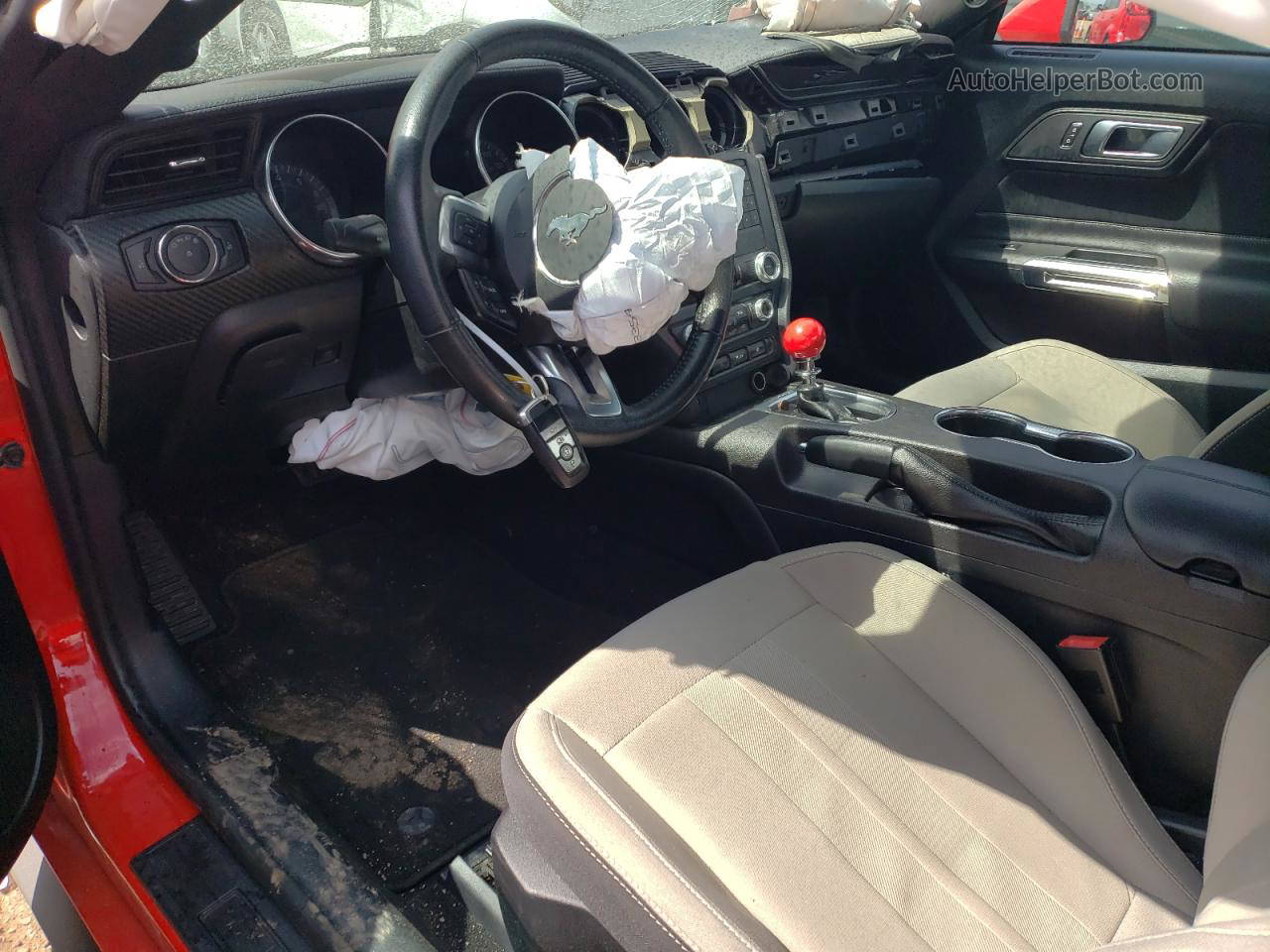 2020 Ford Mustang  Red vin: 1FA6P8TH7L5145460