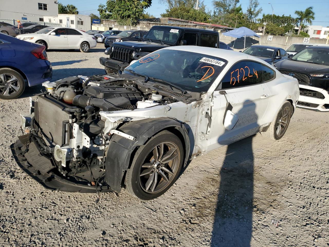 2015 Ford Mustang  White vin: 1FA6P8TH8F5435551