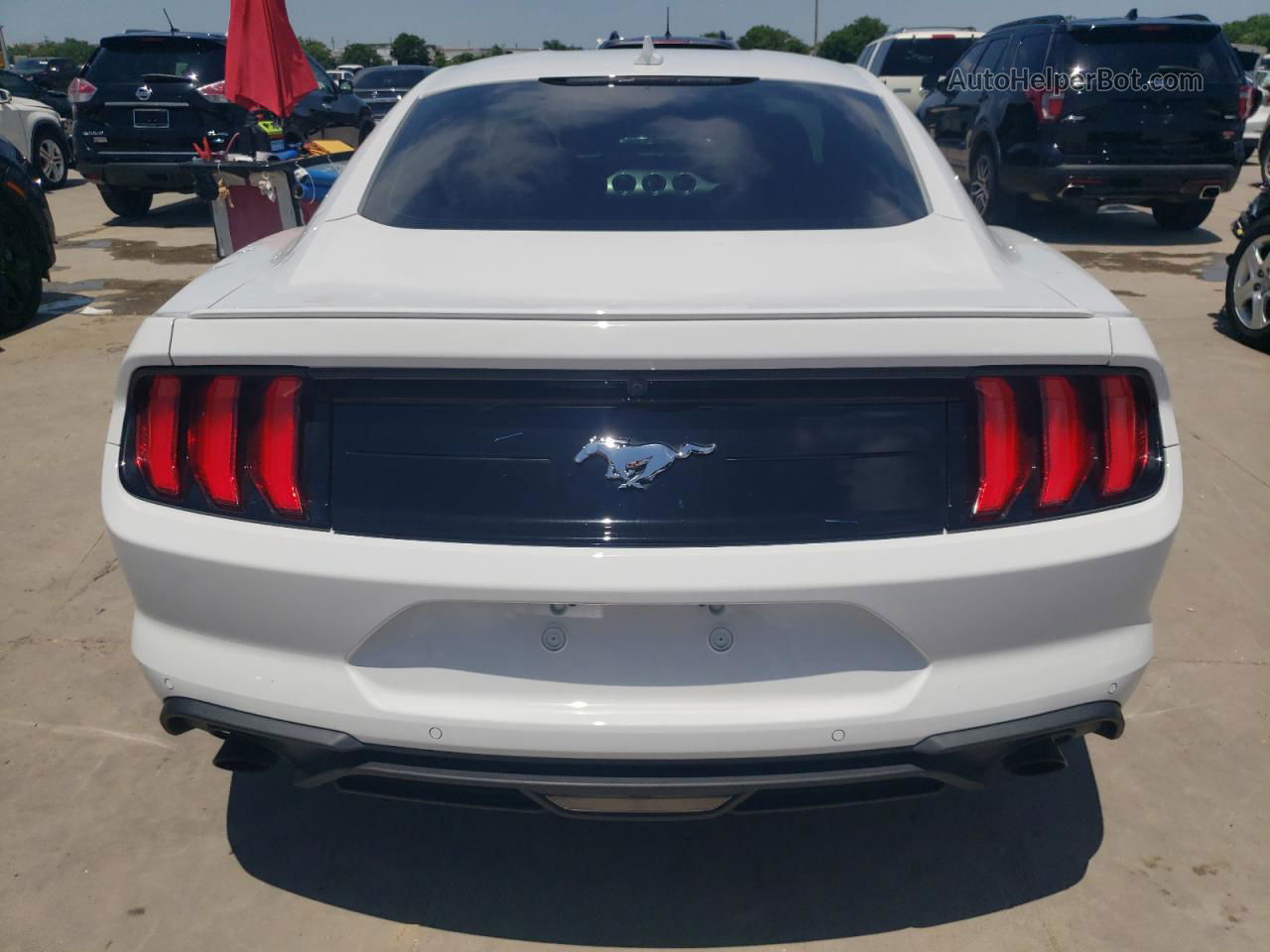 2020 Ford Mustang  White vin: 1FA6P8TH8L5181481