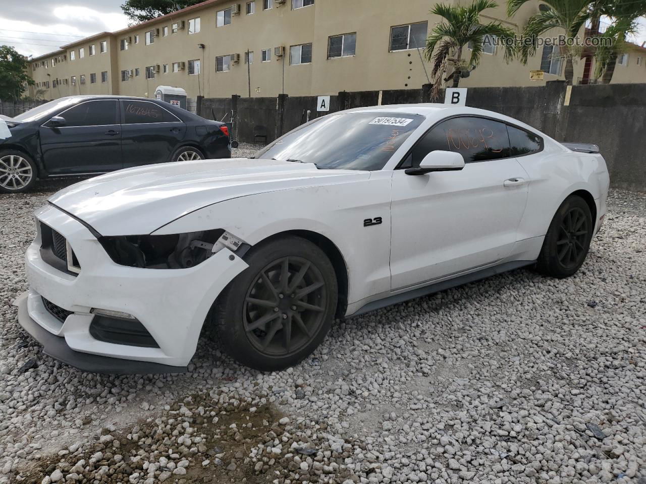 2016 Ford Mustang  Белый vin: 1FA6P8TH9G5262043