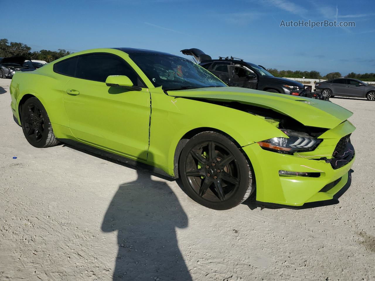 2020 Ford Mustang  Green vin: 1FA6P8THXL5121203