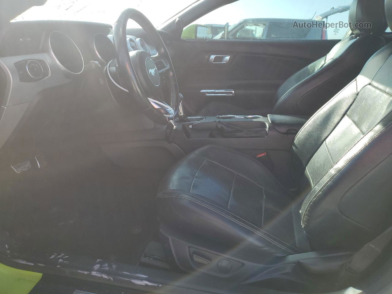 2020 Ford Mustang  Green vin: 1FA6P8THXL5121203