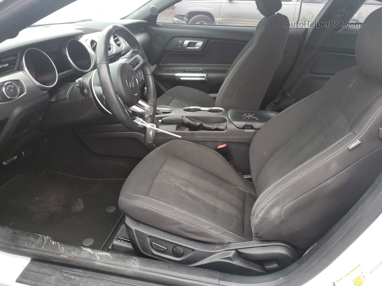 2020 Ford Mustang  White vin: 1FA6P8THXL5153634