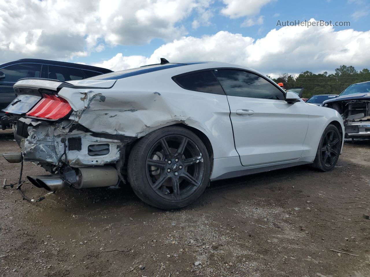 2020 Ford Mustang  White vin: 1FA6P8THXL5183720