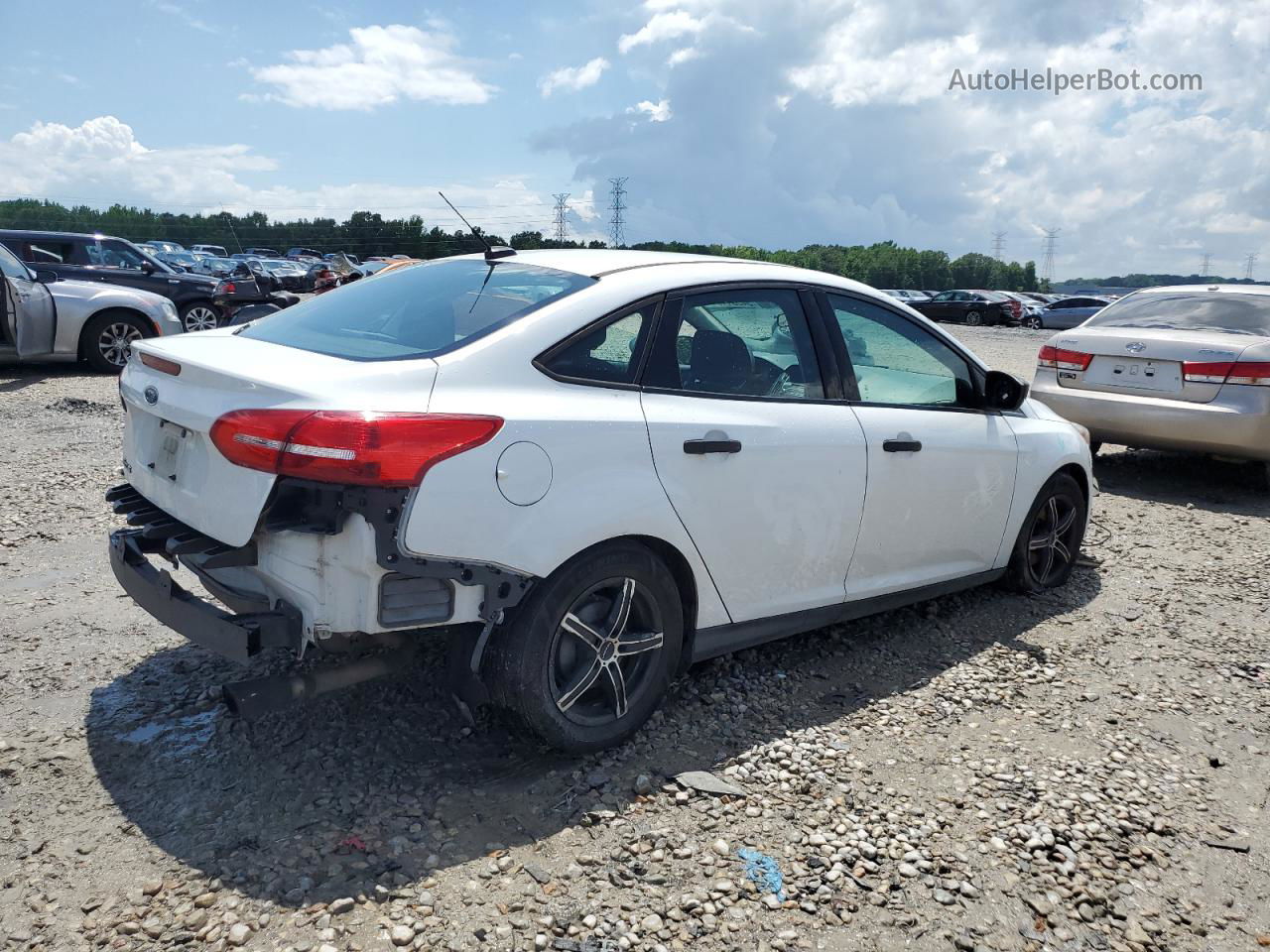 2015 Ford Focus S White vin: 1FADP3E20FL380284