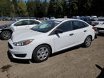 2016 Ford Focus S Белый vin: 1FADP3E20GL372977