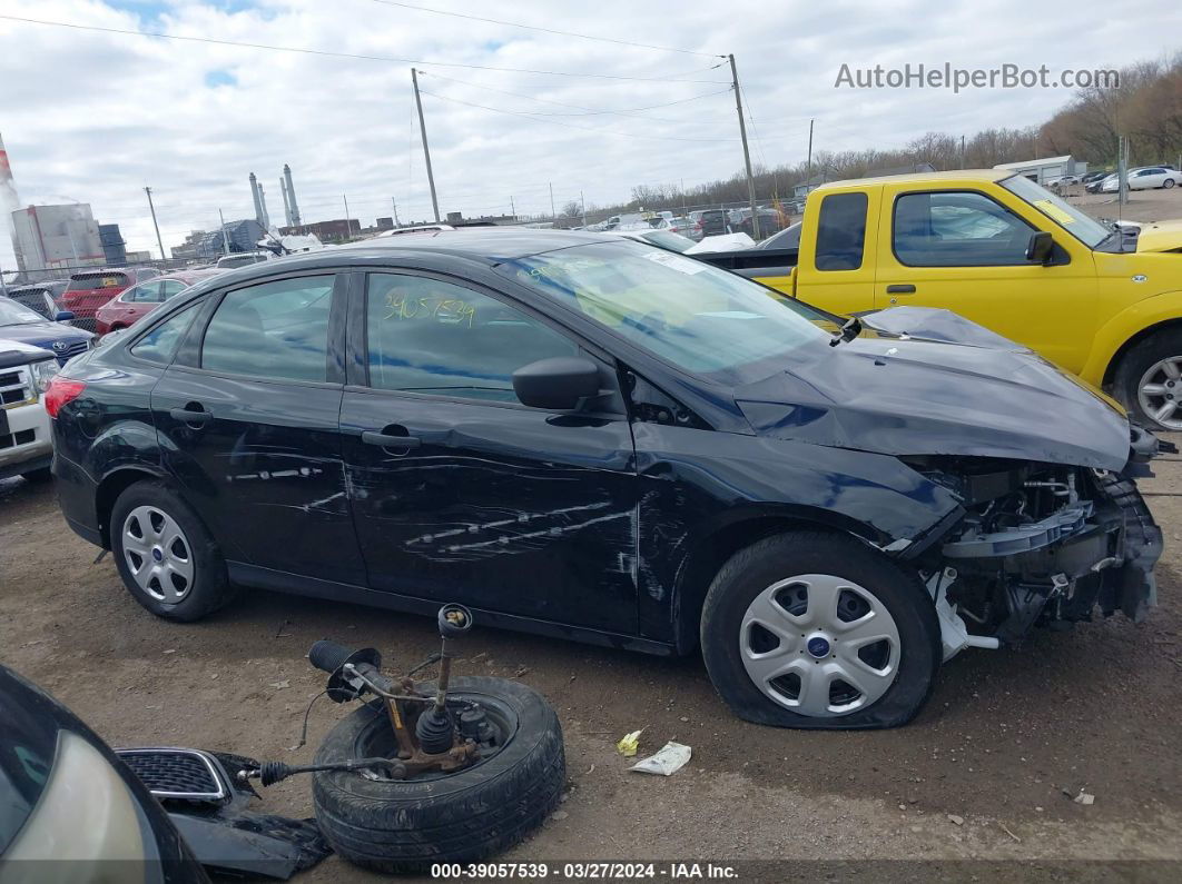 2018 Ford Focus S Black vin: 1FADP3E20JL310843