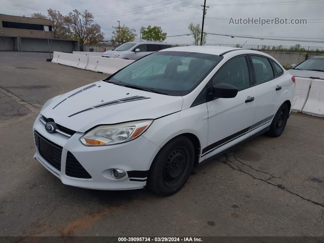 2014 Ford Focus S White vin: 1FADP3E21EL150784