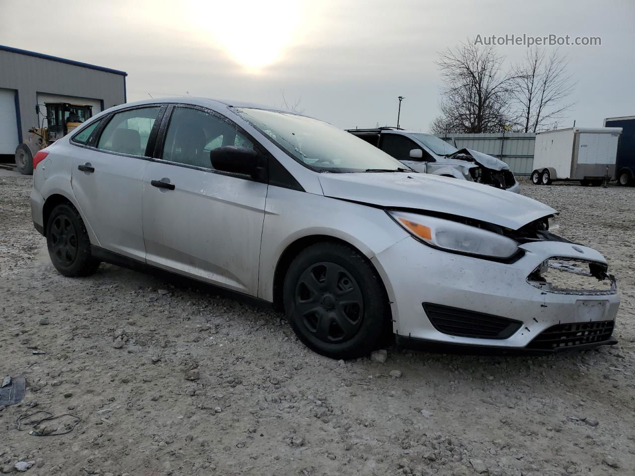 2018 Ford Focus S Silver vin: 1FADP3E21JL239040