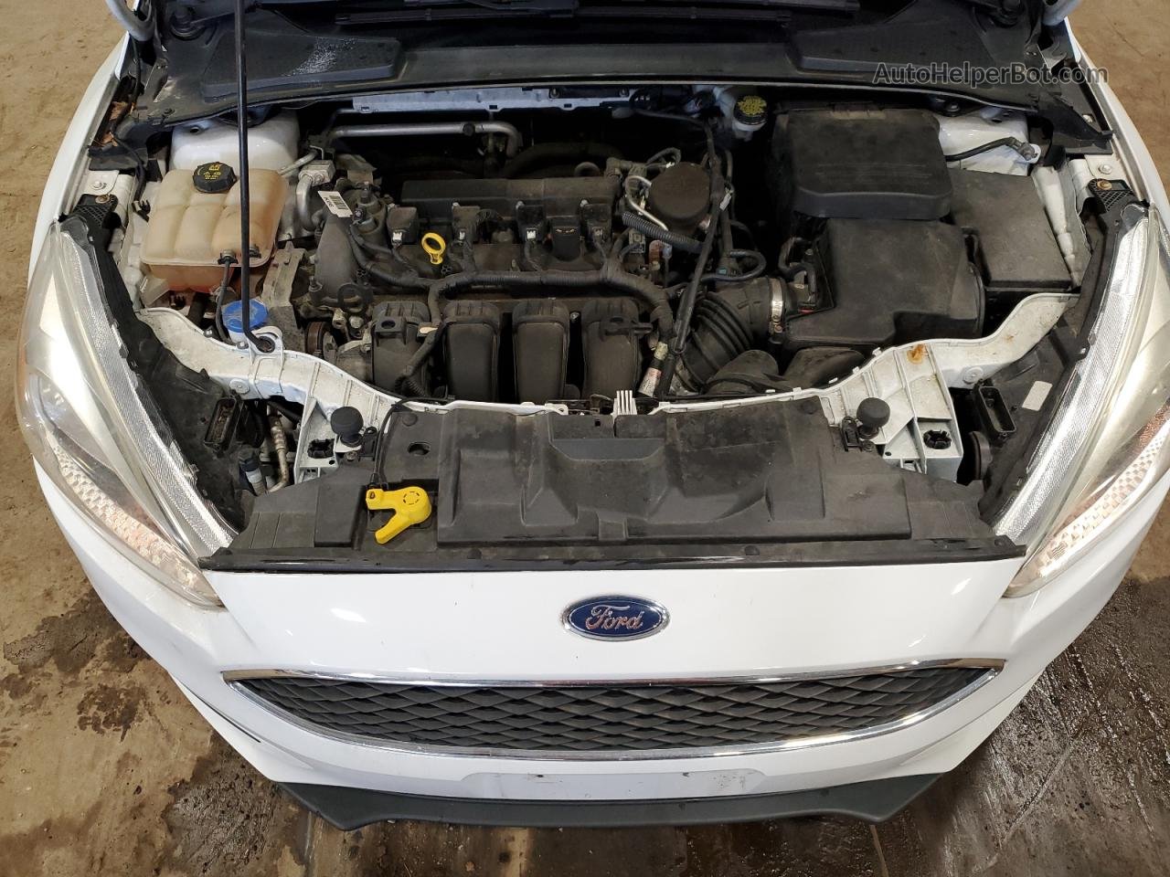 2015 Ford Focus S Белый vin: 1FADP3E22FL339252